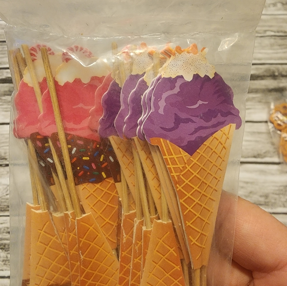 Ice cream cone cupcake picks.  Set of 25. 4 designs.